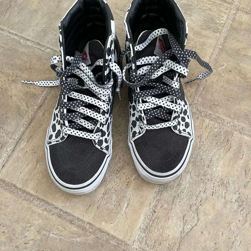 Customized vans - Picture 2 of 2